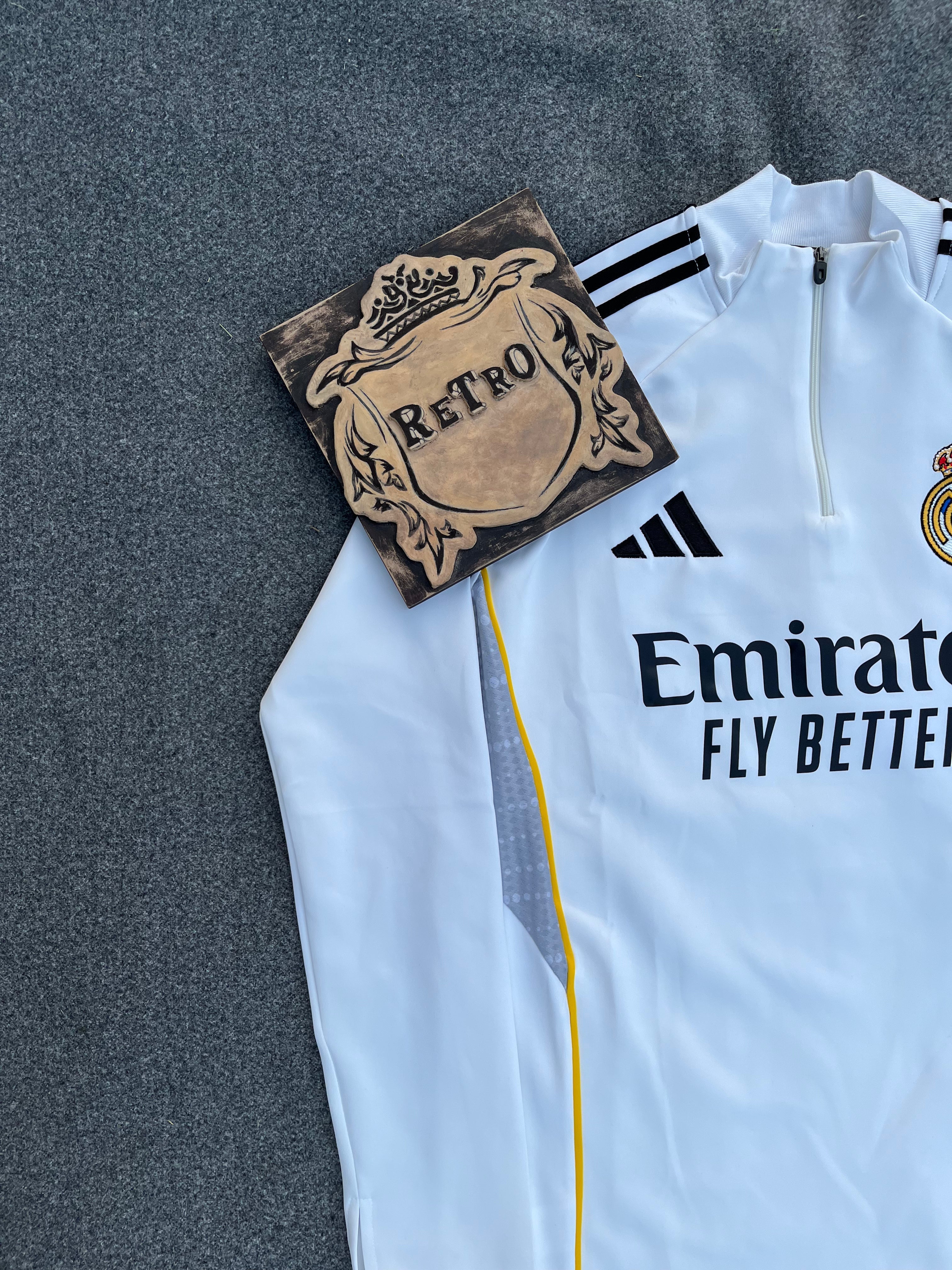Real Madrid 25/26 – White Tracksuit