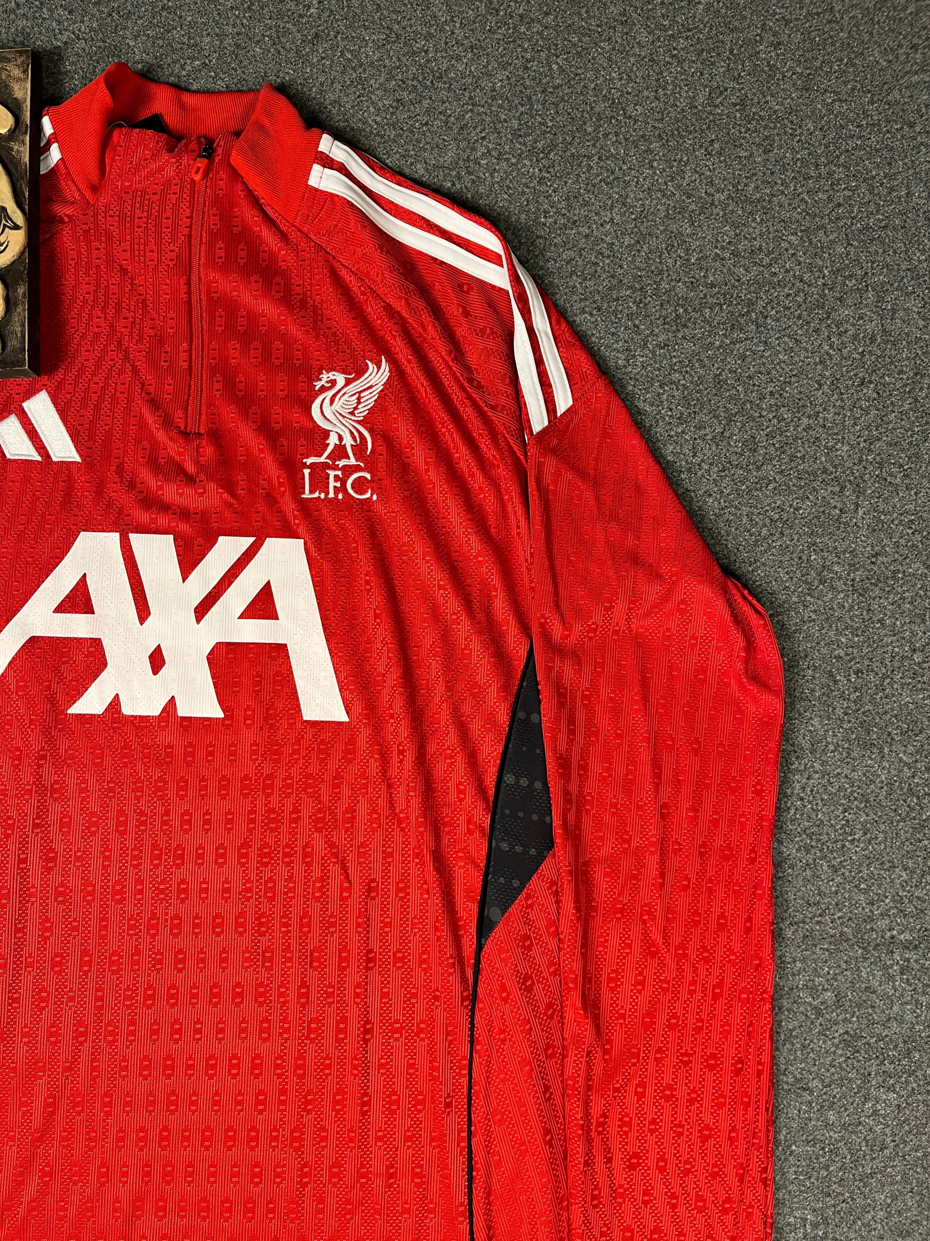 Liverpool 2025/26 – Red Tracksuit