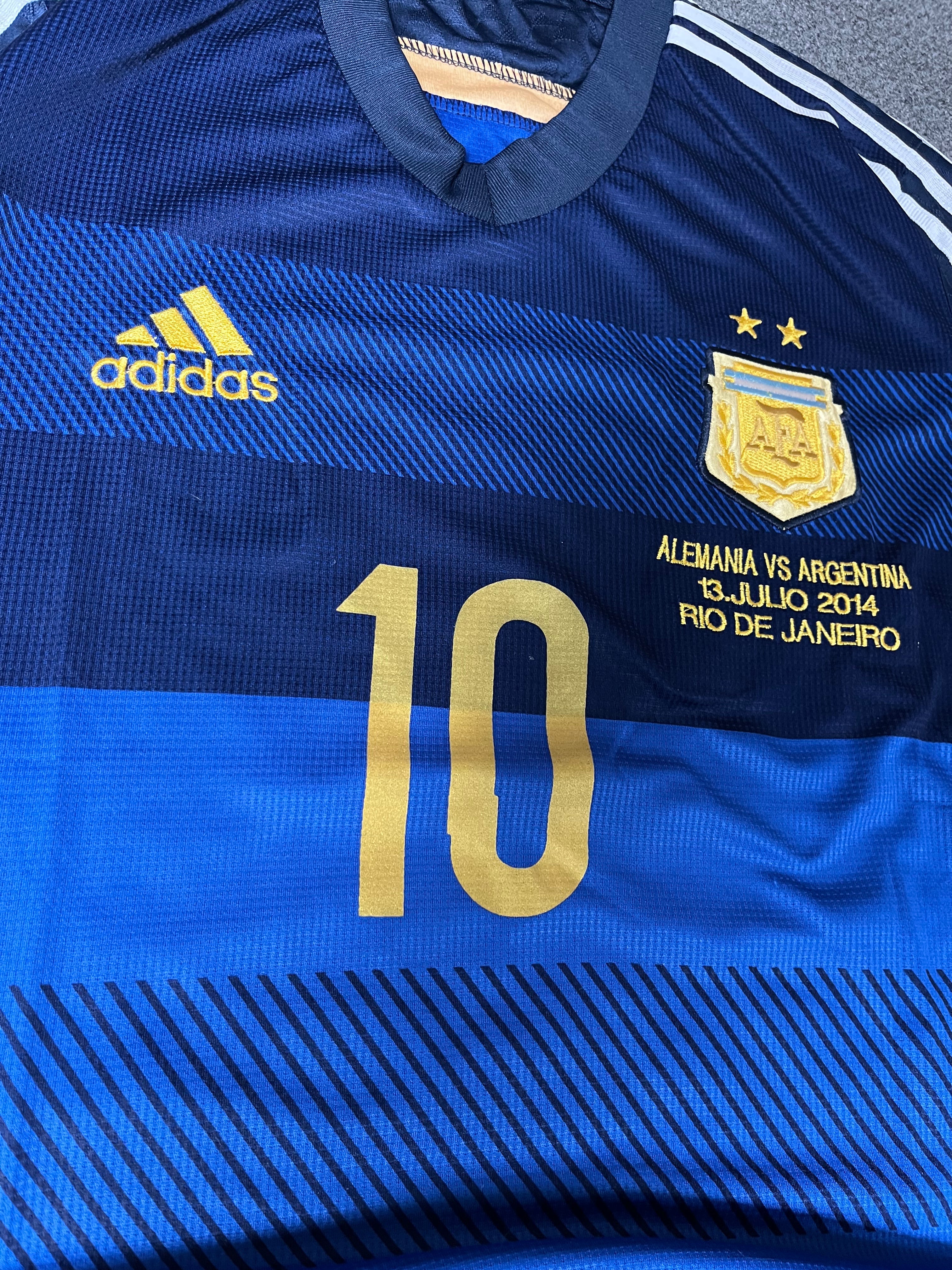 Argentina 2014 Away